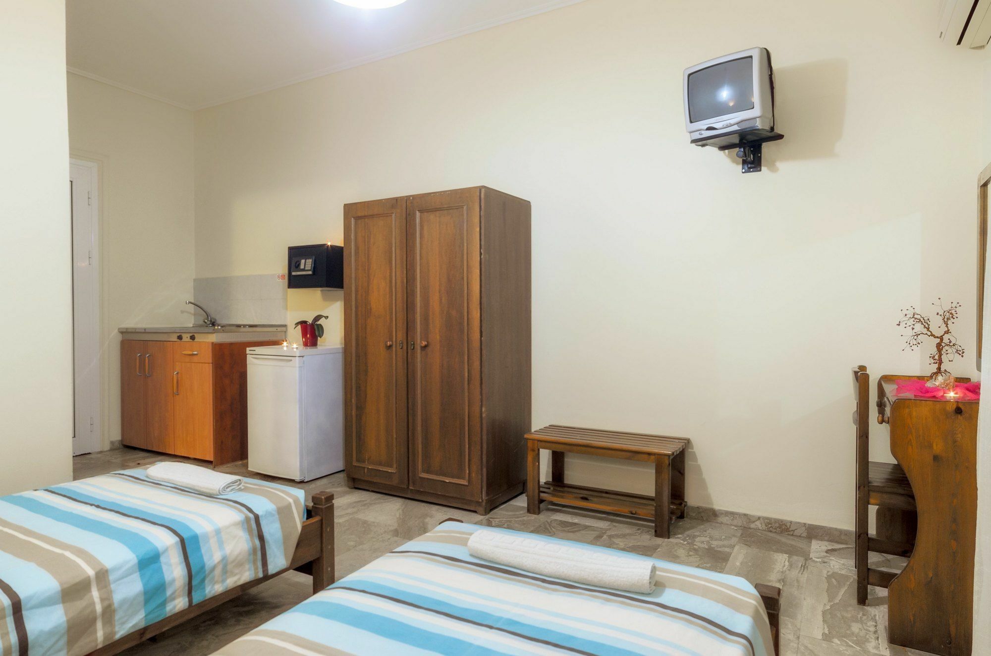 Borsalino Studios & Apartments Laganas Luaran gambar